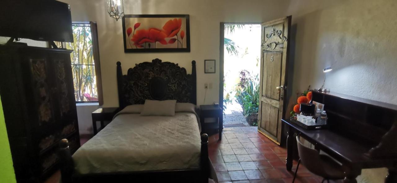 Hotel Rosa Morada Tlaquepaque Ngoại thất bức ảnh
