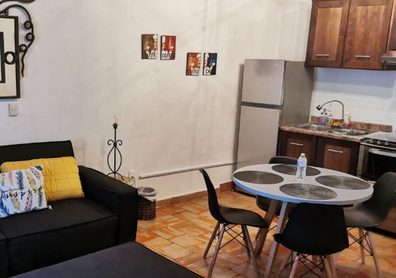 Hotel Rosa Morada Tlaquepaque Ngoại thất bức ảnh